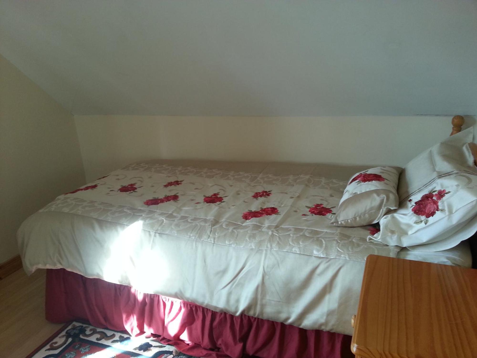 Glenmore House Ballycastle Room photo